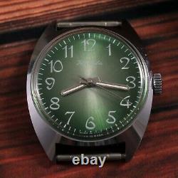 02/22/1977 NOS RAKETA + BOX + DOC vintage USSR Soviet watch 19 jewels SERVICED