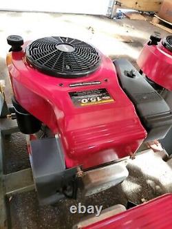 15HP Briggs And Stratton 28Q777 Vertical Shaft Engine 1 X 3-5/32 NEW OLD STOCK