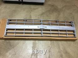 81-85-86-87 Chevy Truck Gm Nos Oem Silverado Grill Grille Read Description