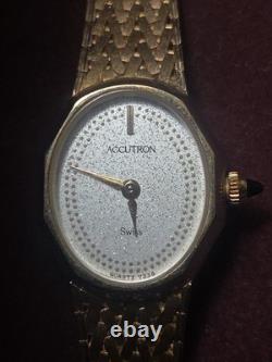 Brand NEW 1981 Accutron Swiss Gold Tone Watch NEW OLD STOCK