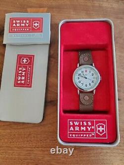 Brand NEW NOS VTG Men's Victorinox Swiss Army Cavalry Watch 24234