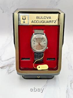 Bulova Accutron Accuquartz N2 1972 Watch. Rare NOS! With Display Case