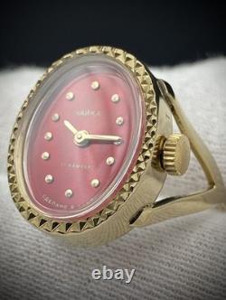 CHAIKA Vintage USSR Women's Mechanical Finger Ring Watch Red Dial NOS Box