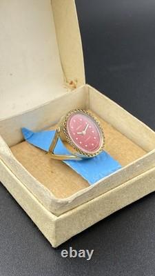 CHAIKA Vintage USSR Women's Mechanical Finger Ring Watch Red Dial NOS Box