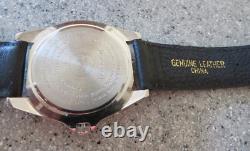 JOE BOXER ice hockey watch NOS in original smiley box, new battery