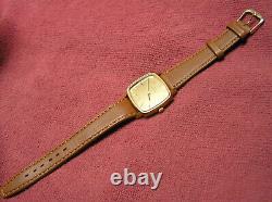 Man's Beautiful Vintage Gylcine Wrist Watch NOS L@@K E98