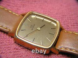 Man's Beautiful Vintage Gylcine Wrist Watch NOS L@@K E98