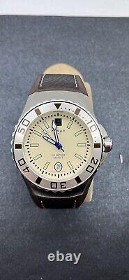 Men's Zodiac Watch. Model Z02402. 88200. Stainless Steel. Old new stock