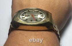 NOS 1970's Waltham Swiss Made Quartz Electrodyne Goldtone Watch