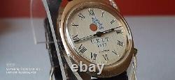 NOS BULOVA ACCUTRON 2191 WATCH RARE UNIV of KENTUCKY WILDCATS DIALKEEPS TIME