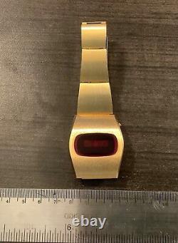 NOS Leisure Craft Products 9700 LED Digital Gold Tone Retro Watch Matching Band