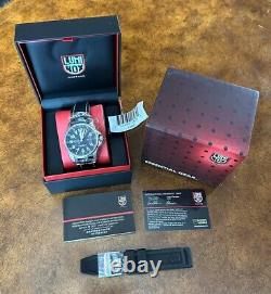 NOS Luminox Field Day Date 1820 Series Mens Quartz Watch A1828 42MM DEAD BATTERY