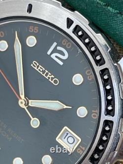 NOS SEIKO 7N42-8189 Quartz Date Watch Original Green Band