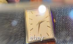 NOS Seiko Unisex Wristwatch V701 Calf Leather Band Japan Movement New Battery