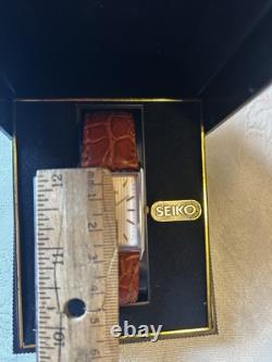 NOS Seiko Unisex Wristwatch V701 Calf Leather Band Japan Movement New Battery