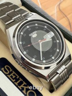 NOS Vintage Seiko 5 SKXW55K 37mm Automatic Watch 7S26-8760