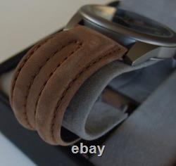 NOS WENGER SAK Swiss ArmyMens TRAIL WatchS LogoMarlboro UNLIMITED IINEW Batt