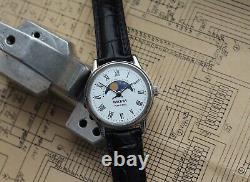 NOS watch Raketa 2359 Real Moon Phase Calendar watch vintage quartz mens