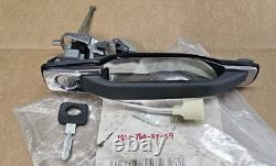 New Old Stock 1984 1991 Mercedes W126 Sedan RH Exterior Door Handle 1267608459