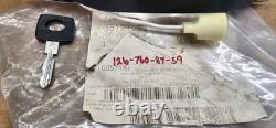 New Old Stock 1984 1991 Mercedes W126 Sedan RH Exterior Door Handle 1267608459