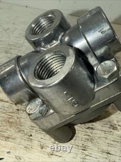 New Old Stock Barksdale 9023-MA Valve 9023MA No Handle