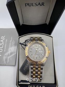 New Old Stock Pulsar Gold Silver Tone Quartz Day Date Box And Paper 100m Wr