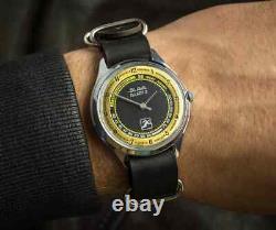 New-Old-Stock! Vintage Men's watch quartz GLORY (Slava). Quartz watch