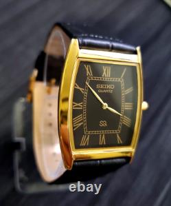 New Old Stock Vintage Tank Men's Classic Tank Barrel Gold Black Watch