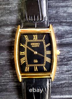 New Old Stock Vintage Tank Men's Classic Tank Barrel Gold Black Watch