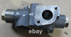 OEM Komatsu Valve Assembly 425-13-36400 4251336400 New Old Stock NOS