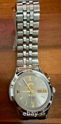 Orient Crystal 21 Jewels Automatic Watch NOS Silver Dial Day Date Vintage