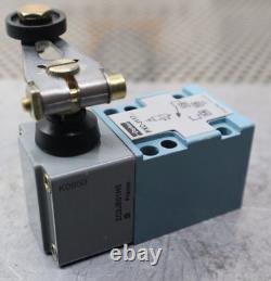 Parker PXC-J117 Limit Switch Body With ZC2JE01H5 Operating Head New Old Stock