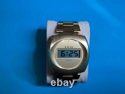 RARE 70's GRUEN PACEMAKER LCQ LCD Quartz Original Bracelet New Old Stock WORKING