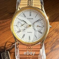 RARE Men's Vintage Pulsar Gold Watch Tone Dual Dial Day/Date V336-7000 NOS