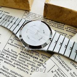 RARE NOS LUCH CCCP 2356 Quartz 1991 USSR Watch Belarus Vtg Box SU bracelet date