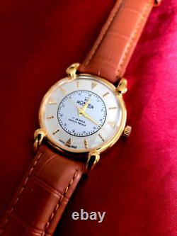 RARE Vintage NEW OLD Stock Vintage Roamer ST96 Mechanical Men's Watch
