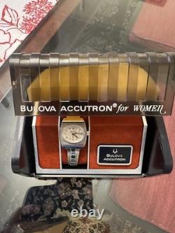 Rare New Old Stock 70s Ladies BULOVA N5 Accutron Tuning Fork Day/Date Watch m