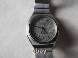 Rare Vintage Buler Early Quartz Gents Watch New Old Stock