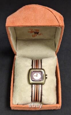 Rare Women's Retro Watch LIP Revival 70s Mini-Boogie 1870322 NOS Includes Case