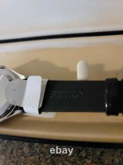 Seiko Quartz QZ New Old Stock Vintage Watch Mint Condition