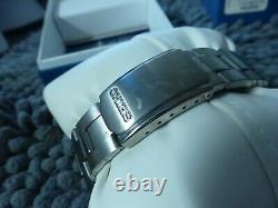 Seiko SGG709 Titanium Blue Dial Mens Watch NOS