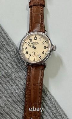 Shinola Runwell 36 mm watch NOS new old stock cream, dial brown Crocodile strap