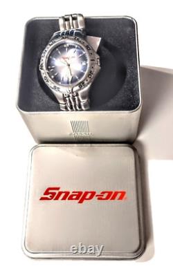 Snap-on Tools FOSSIL Watch in Tin 2005 Old Stock Needs Battery NEW withTags