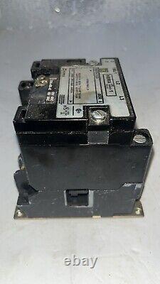 Square D 8502SCO2S Contactor New Old Stock