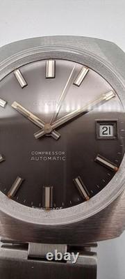 Two Glycine automatic watches, vintage New Old Stock (NOS) models. (Compresor)