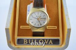 Vintage 1977 N7 Bulova Set-o-matic Automatic Dial-Day NOS Wrist Watch lot. Wp