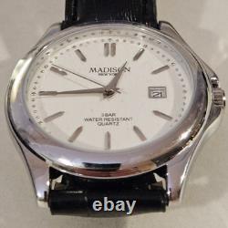Vintage Men's Watch MADISON 40mm DATE NEW Classic Men's watch New Old Stock