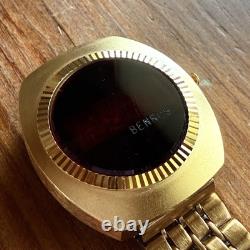 Vintage NOS Benrus K301 70's digital watch