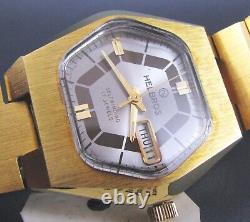 Vintage NOS Helbros Gold Tone Automatic Mens Date Watch & Box 17J Unworn 1970