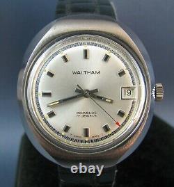 Vintage NOS Waltham Silver Tone Mens Date Watch & Box 17J Unworn 1970 Full Kit